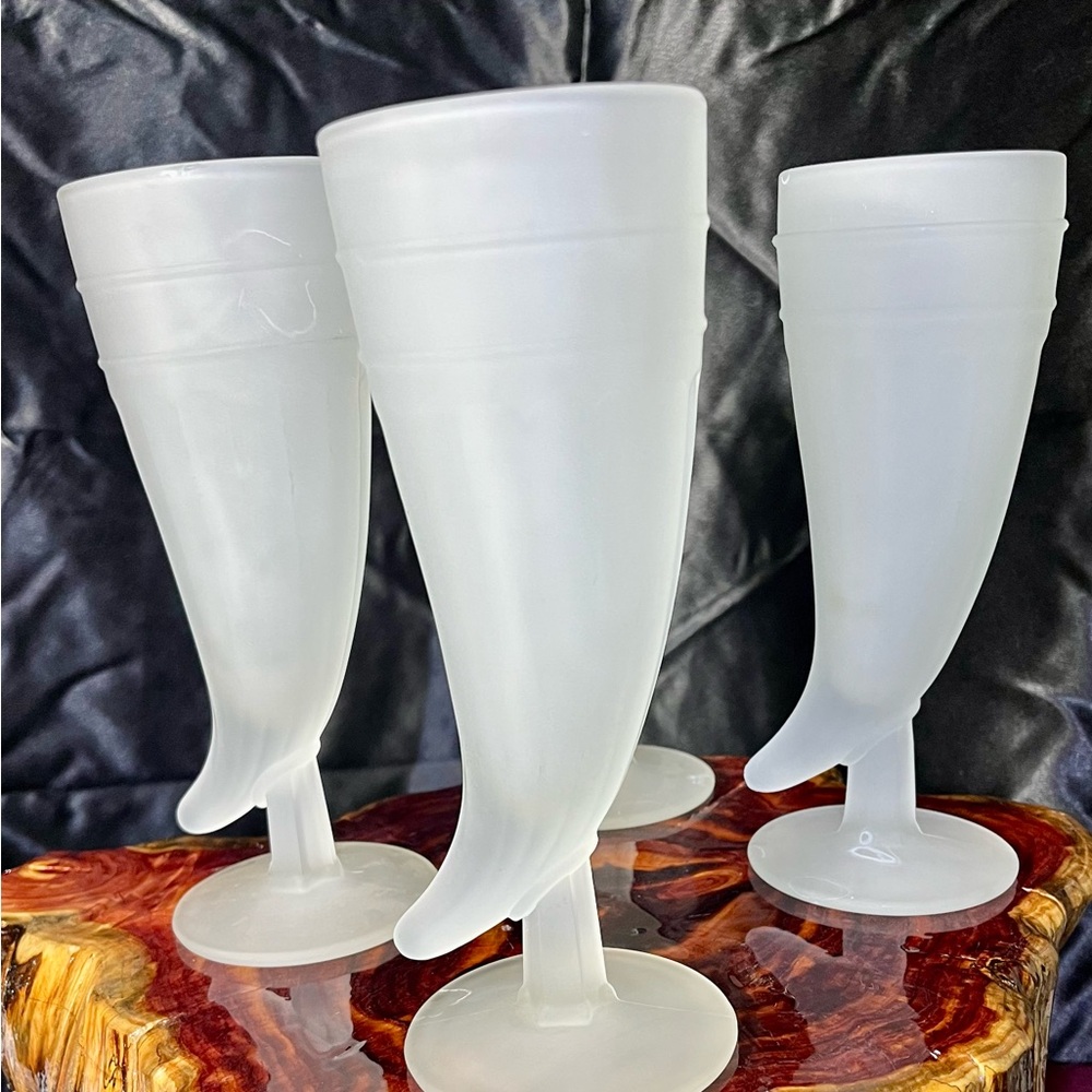 Vintage 4 Frosted Glass Horn shaped Pilsner Goblets